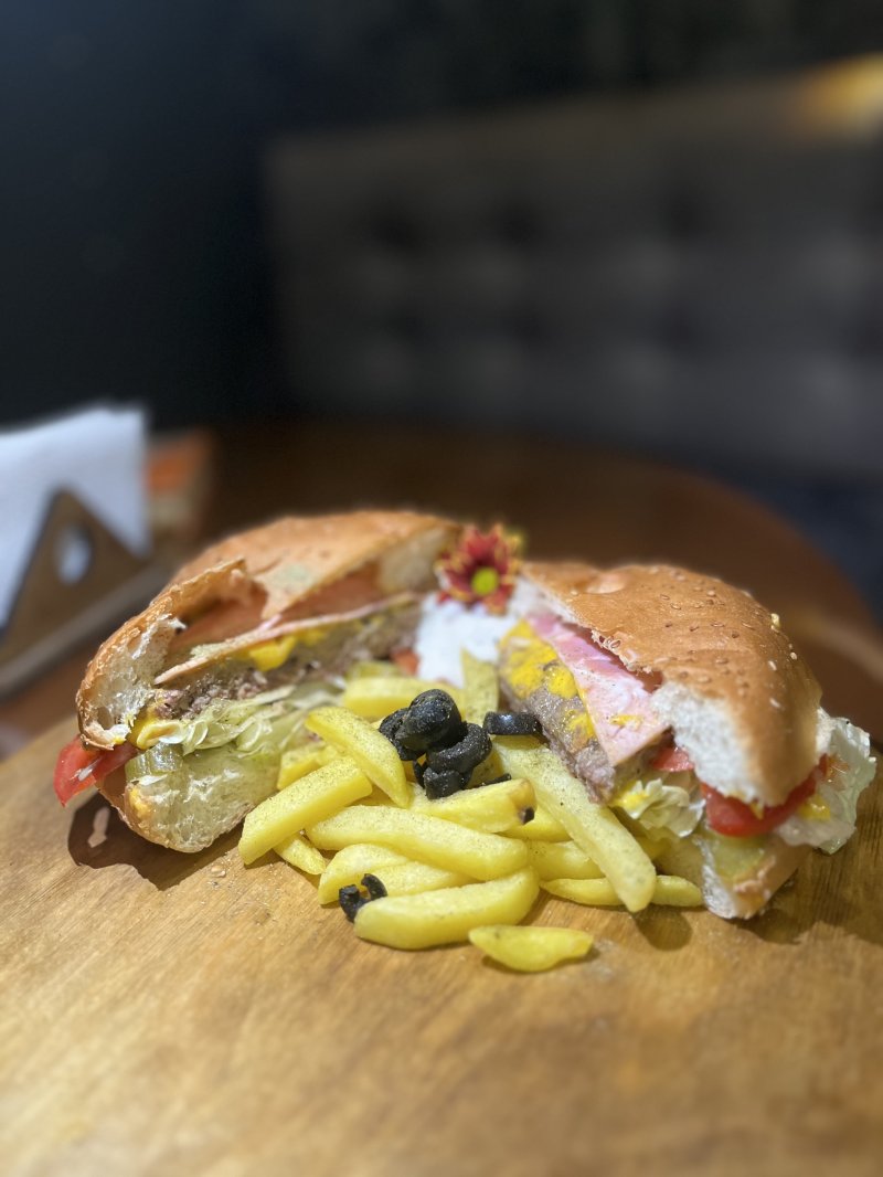 برگر پرمیون 